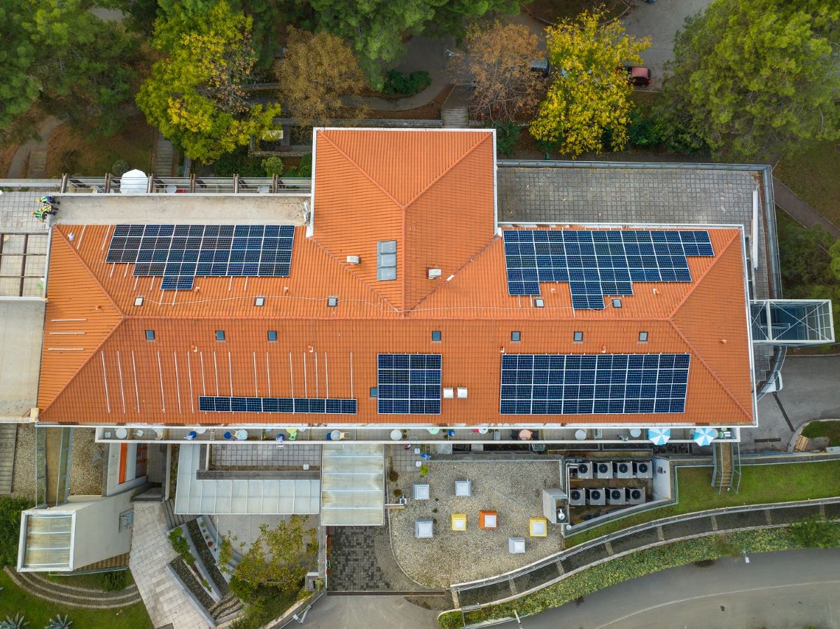 Dom za starije i nemoćne postaje deveti javni objekt u Poreču sa solarnom elektranom