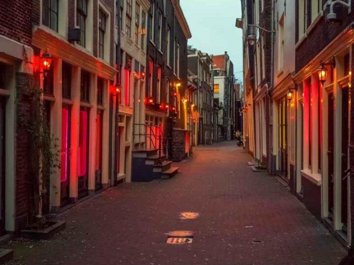 Amsterdamske vlasti žele preseliti Crvenu četvrt u neboder na jugu grada