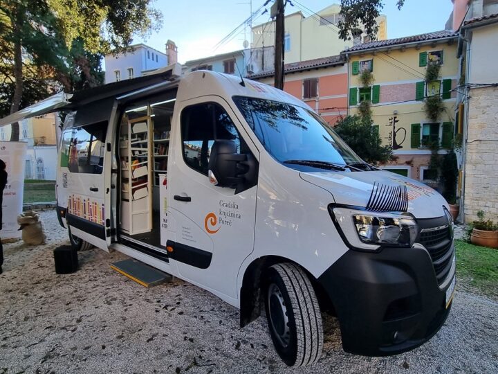 Poreč dobio prvi bibliobus u Istri nakon više od 30 godina