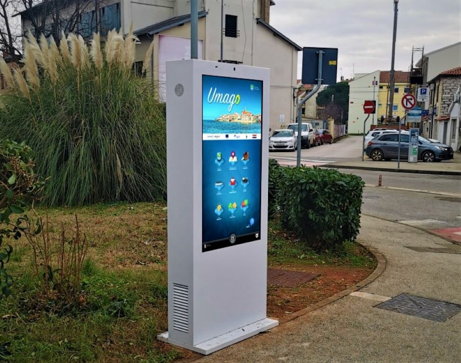 UmaGOdigital – pametne ploče koje čine posjet Umagu zanimljivijim