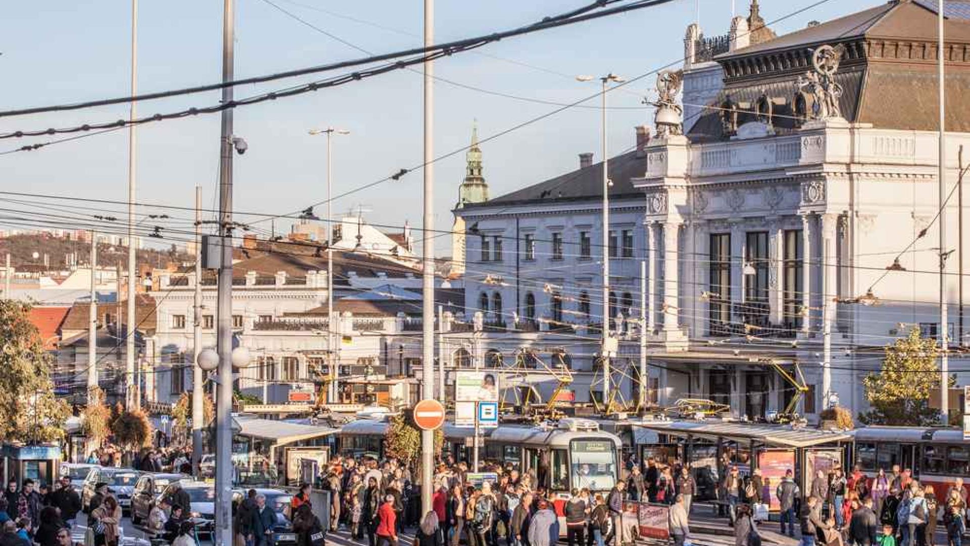 Brno ipak vraća automobile u pješačku zonu ispred glavnog kolodvora