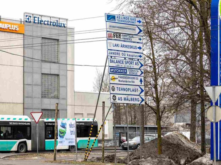Tallinn se bori protiv beskorisnih prometnih znakova kako bi raščistilo urbano vidno polje