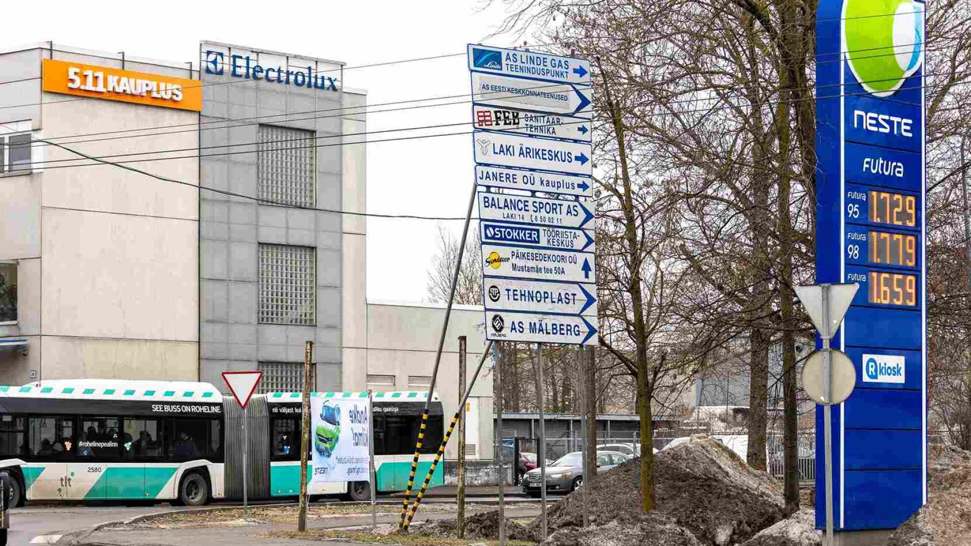 Tallinn se bori protiv beskorisnih prometnih znakova kako bi raščistilo urbano vidno polje