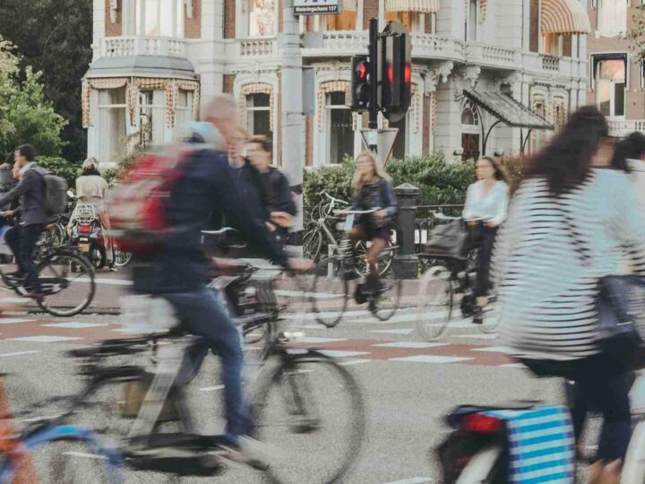 Amsterdam će lobirati kod Europske komisije da ograniči brzinu e-bicikla uz pomoć pametnih uređaja