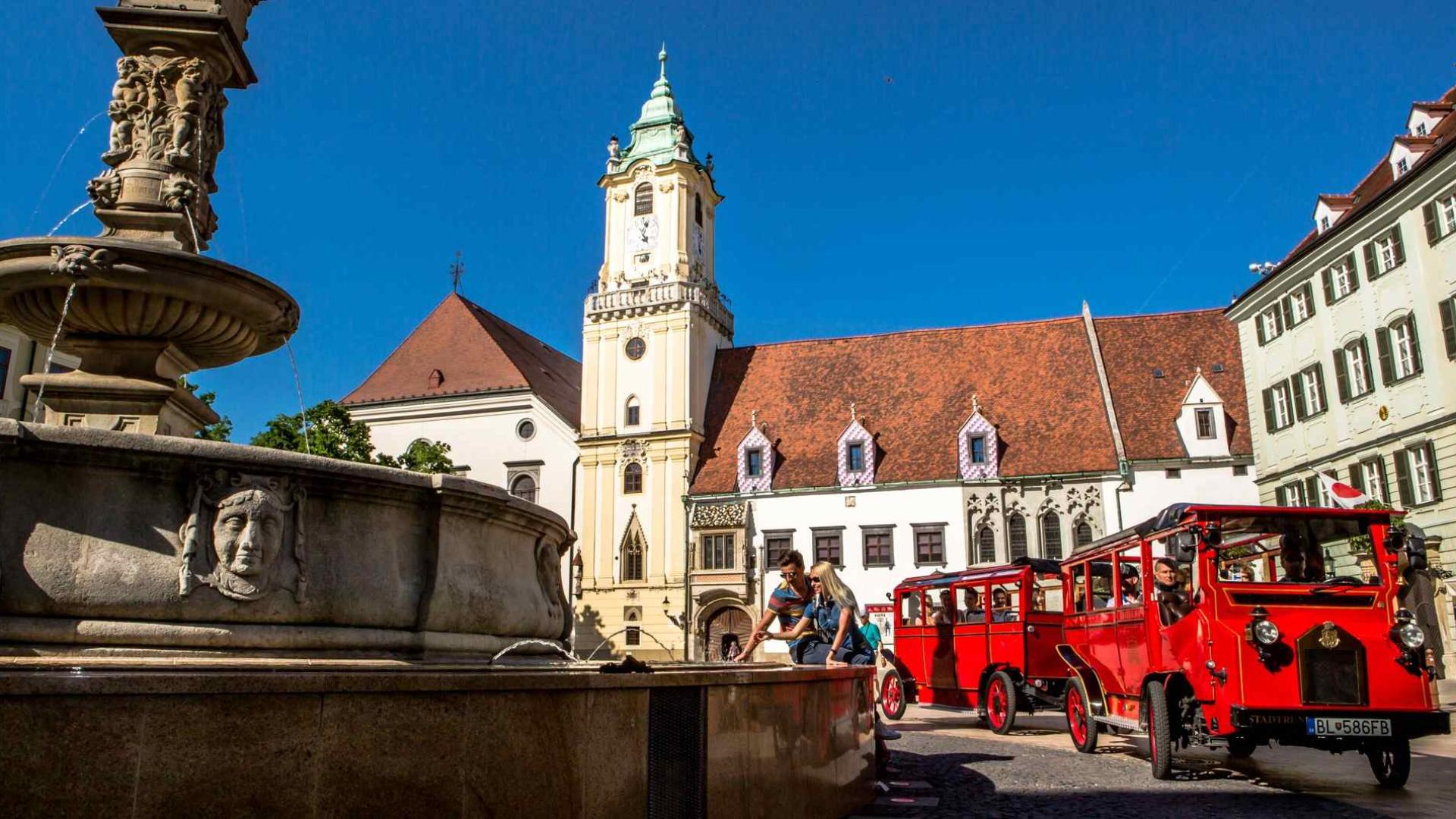 Bratislava izbacuje kultni turistički vlakić iz starog grada