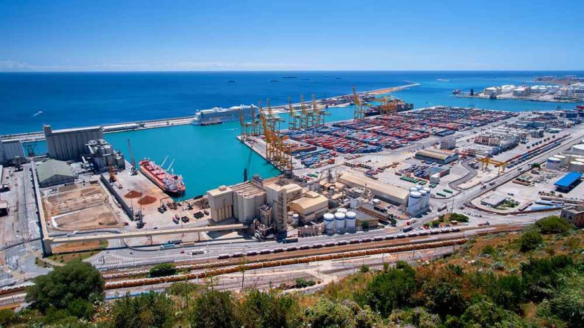 Barcelona će u luci koristiti plutajuću jedinicu za desalinizaciju