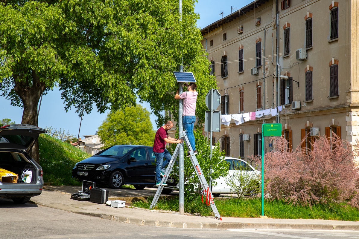 Postavljen mobilni uređaj za praćenje i mjerenje kvalitete zraka u Puli
