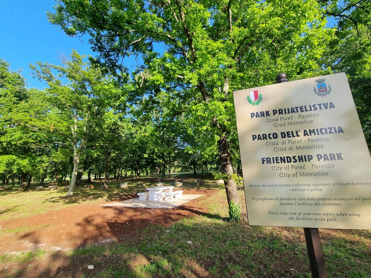 Na Materadi otvoren Park prijateljstva Poreča i talijanskih pobratimljenih gradova Monselice i Segrate