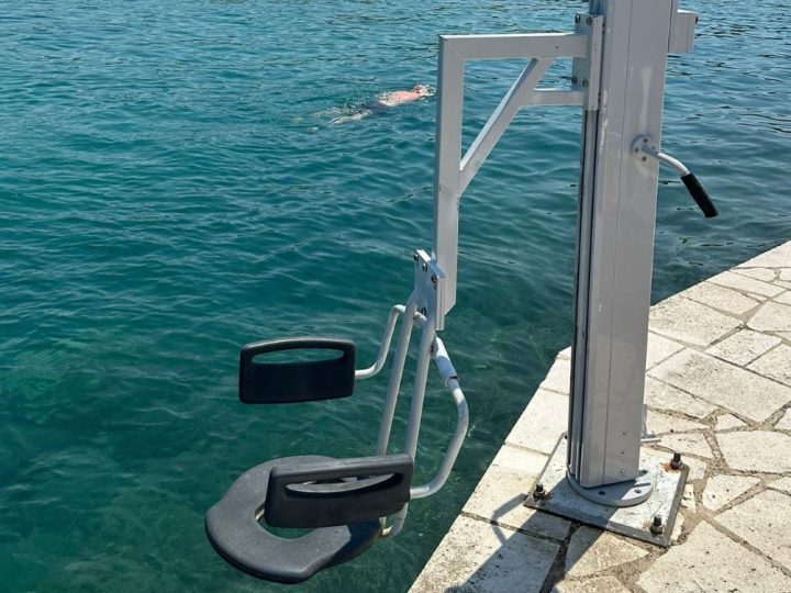 Postavljeno novo dizalo za osobe s invaliditetom na Copacabani u Dubrovniku