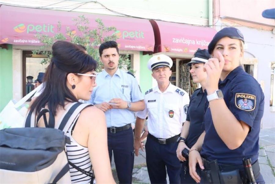 Sigurna turistička destinacija: policajci iz osam zemalja brinu o sigurnosti turista u Istri
