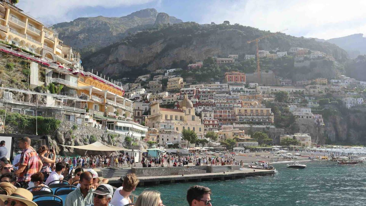 Otok Capri zabranjuje pušenje na svojim plažama