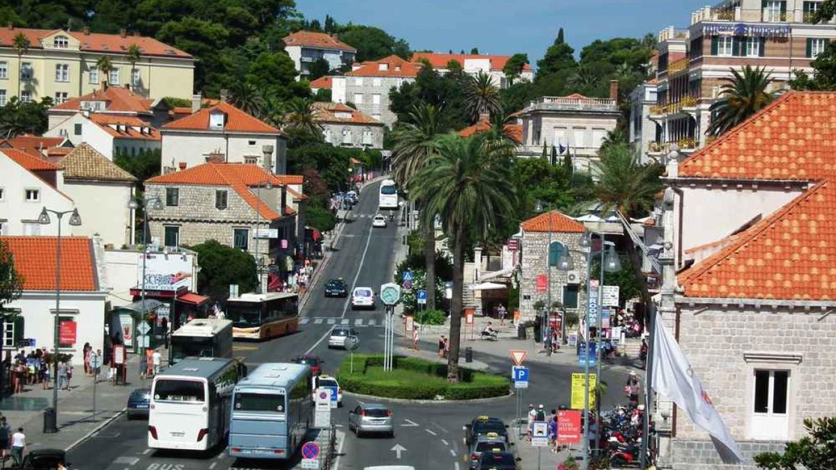 Dubrovnik cilja na lokalne taksije kako bi smanjio gužvu na ulicama