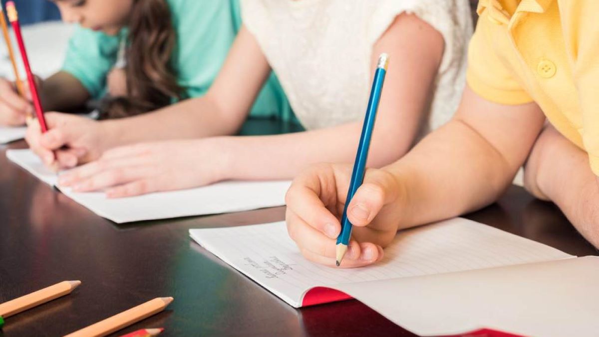 Finski grad zamjenjuje prijenosna računala knjigama u školama