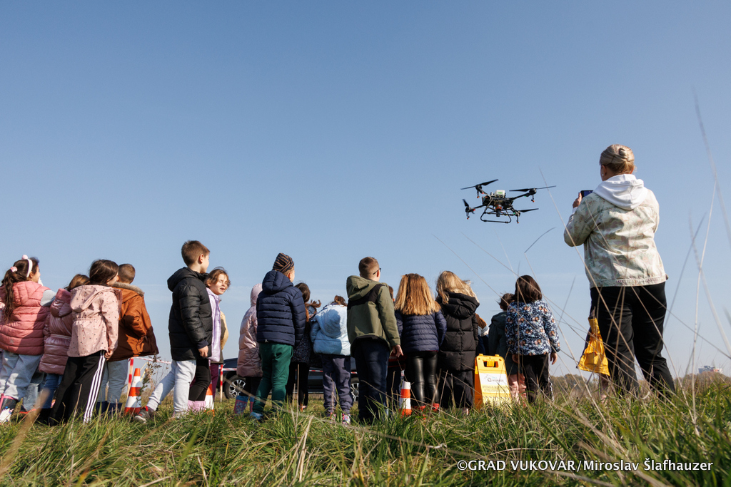 Dronom pošumljena još tri hektara u Vukovaru