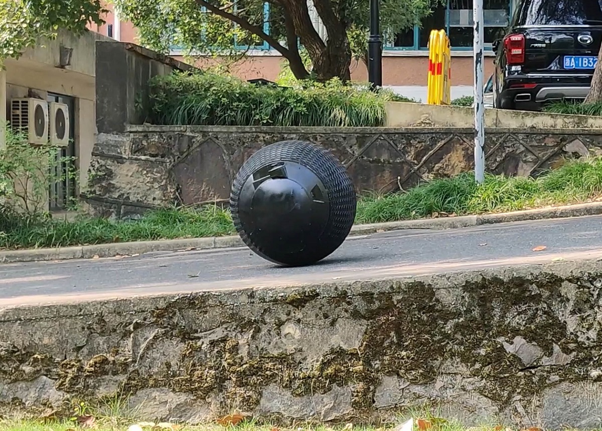 Kineska policija testira sferičnog robota