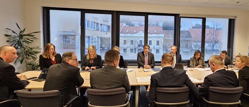 Potpredsjednik Europske komisije održao sastanak s predstavnicima gradova
