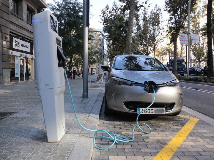 Barcelona ubrzava izgradnju mreže za punjenje električnih vozila