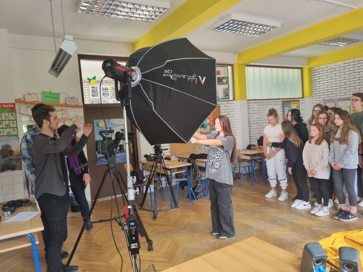 Gledaju li naša djeca filmove primjerene svojoj dobi?