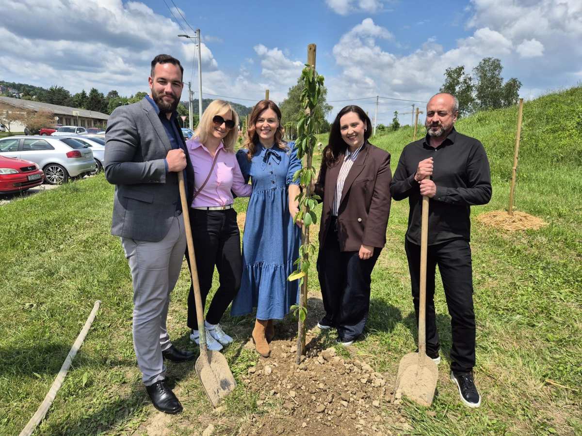 Samobor dobio prvi javni urbani voćnjak