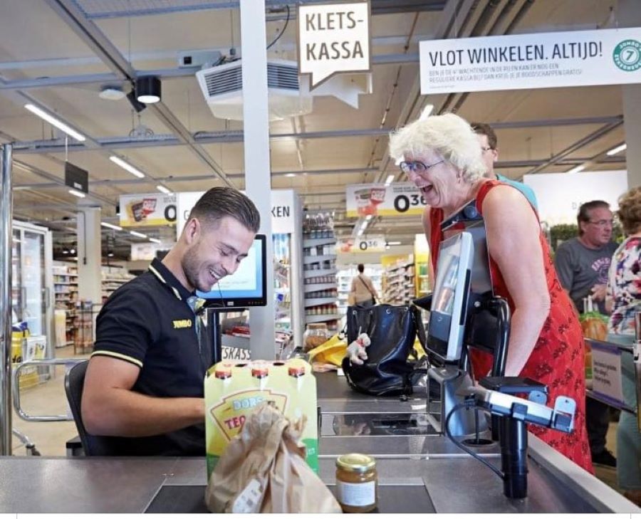 Nizozemski supermarket otvorio spore blagajne kako bi se borio protiv usamljenosti