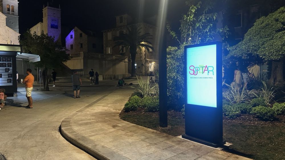 SMART CITY SUPETAR Digitalni informativni totemi – primjer korištenja tehnologije za dobrobit zajednice