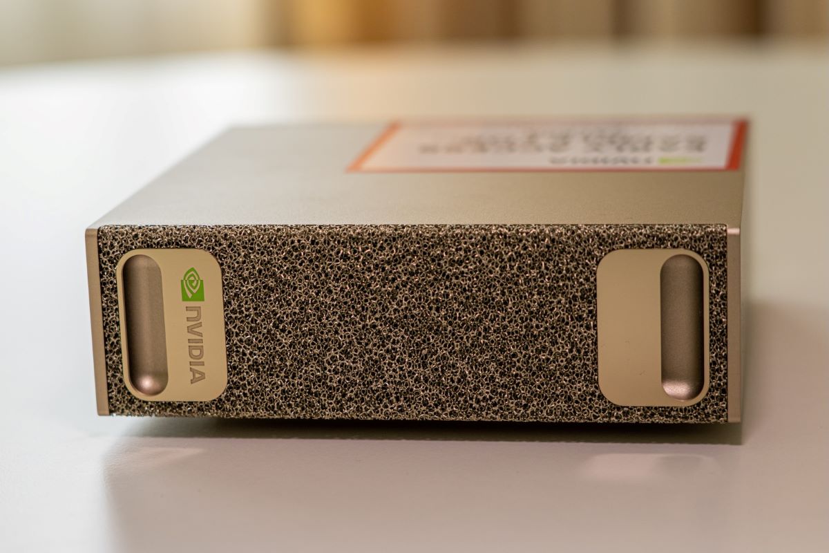 U prodaji je Nvidia DGX Spark – osobno AI računalo snage podatkovnog centra!