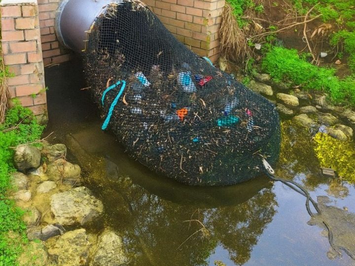 Australska genijalnost: Jednostavna mreža koja je zaustavila plastični otpad!