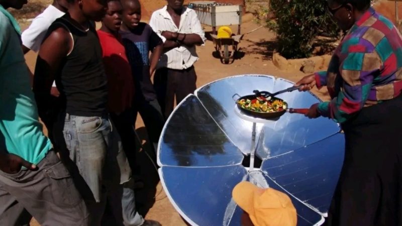 Sunce koje mijenja živote: kako solarne kuhinje pretvaraju afričke sunčeve zrake u nadu