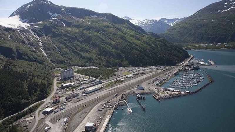 Whittier, grad u kojem 85% stanovništva živi u istoj zgradi