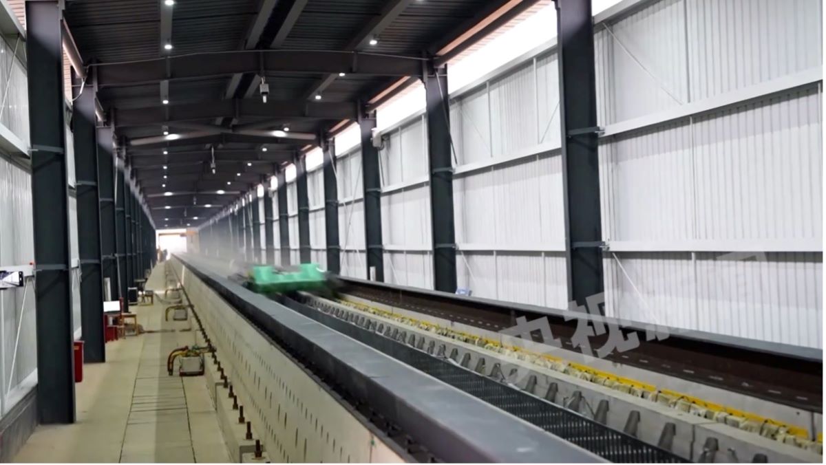 Kinezi su ubrzali maglev testno vozilo do rekordnih 700 km/h za samo dvije sekunde!