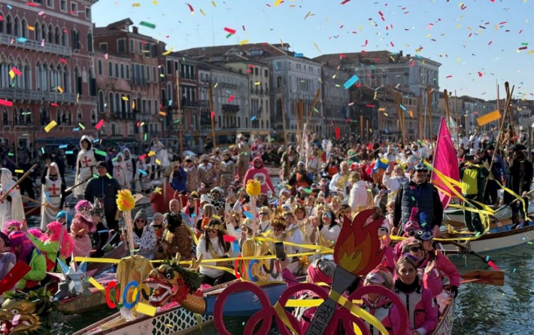 Venecijanski karneval 2026. započinje s pljuskom boja, tradicijom i eksplodirajućim štakorom