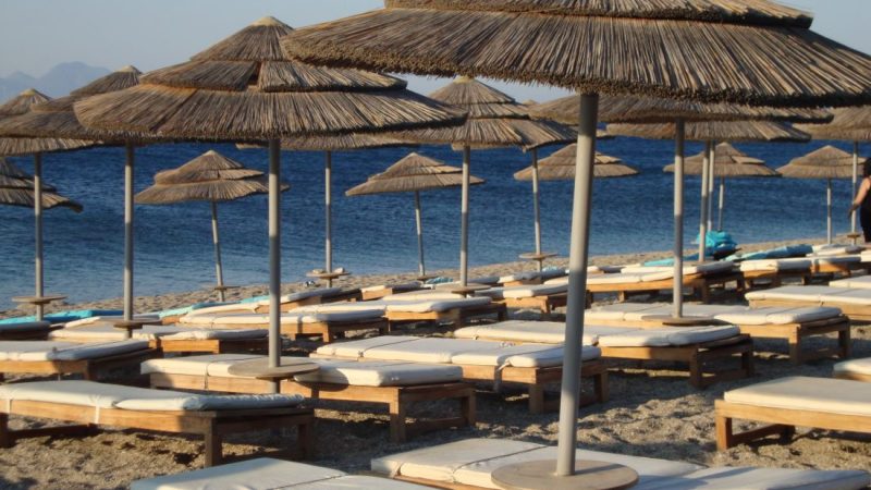 Grčka ovog ljeta zabranjuje ležaljke na više od 250 plaža