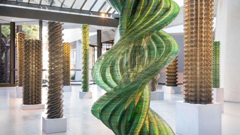 Umjetničke skulpture napravljene od CD-ova