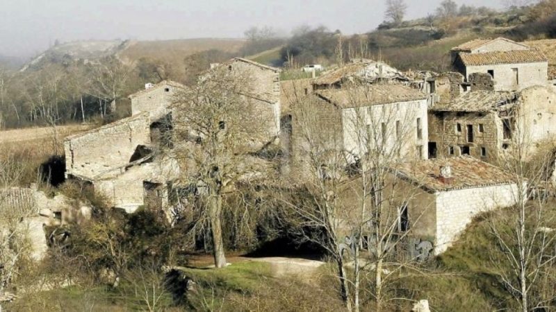 Nizozemski par kupio je napušteno selo u Španjolskoj – i žele da se tamo nastanjuju stranci