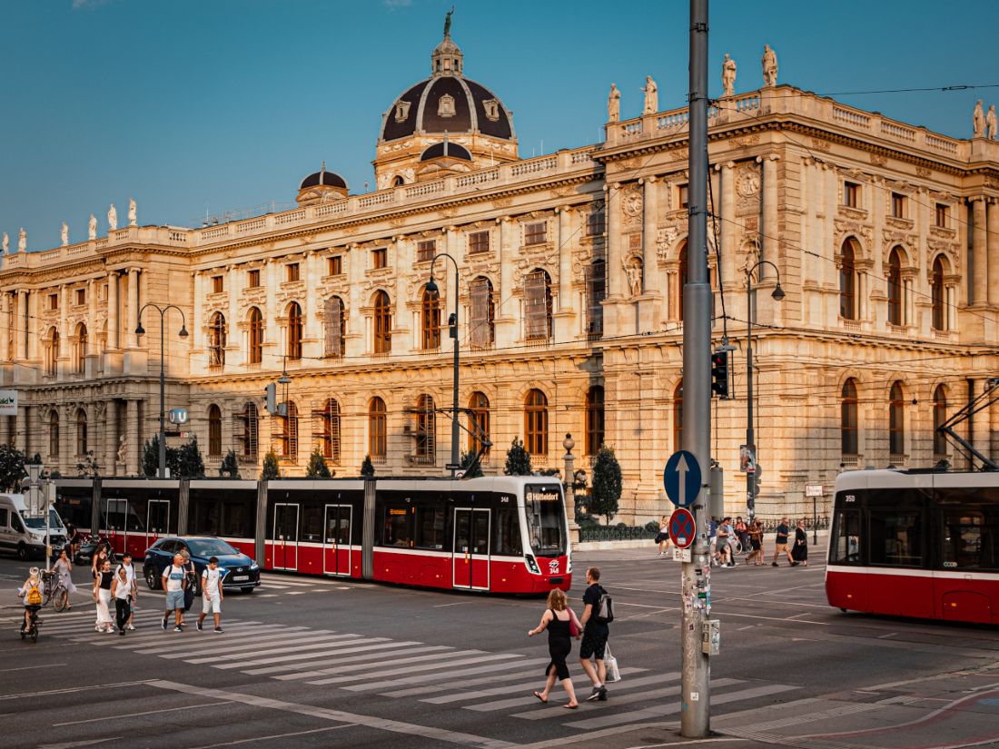 Bečani sve češće biraju javni prijevoz, bicikl i kretanje pješice