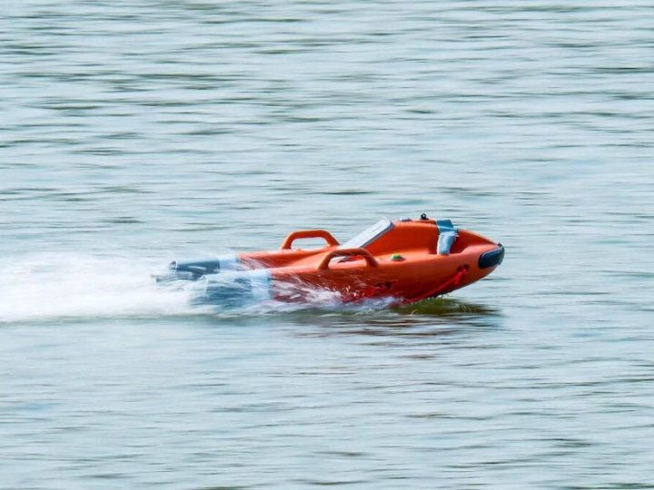 Daljinski upravljani robot za spašavanje plivača