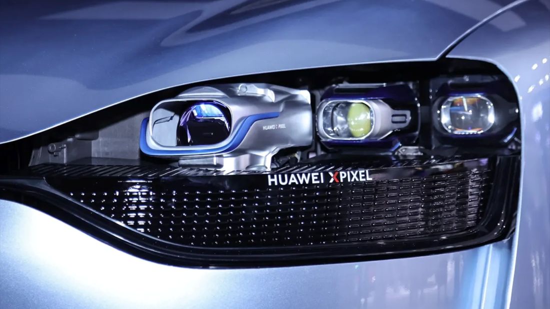 Kino iz fara: Huawei pretvara prednja svjetla automobila u projektor