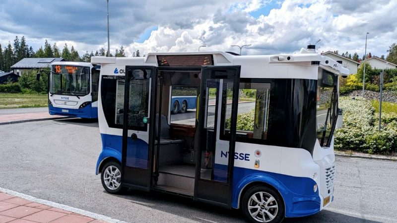 Tampere testira budućnost javnog prijevoza: robot-bus prelazi iz vozila u nadzorni centar