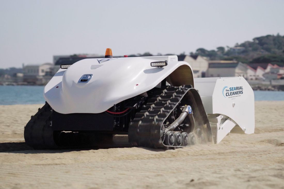 BeBot robot za čišćenje plaža prosijava pijesak kako bi uklonio skriveno smeće