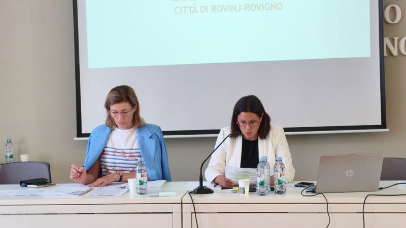 «Povijesni trenutak»: Rovinjsko Gradsko vijeće jednoglasno usvojilo Prijedlog Deklaracije o ponovnom uvođenju učenja talijanskog jezika kao jezika društvene sredine u školama s nastavom na hrvatskom jeziku
