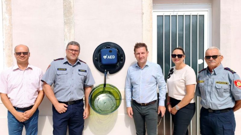 U Rovinjskom Selu postavljen vanjski defibrilator