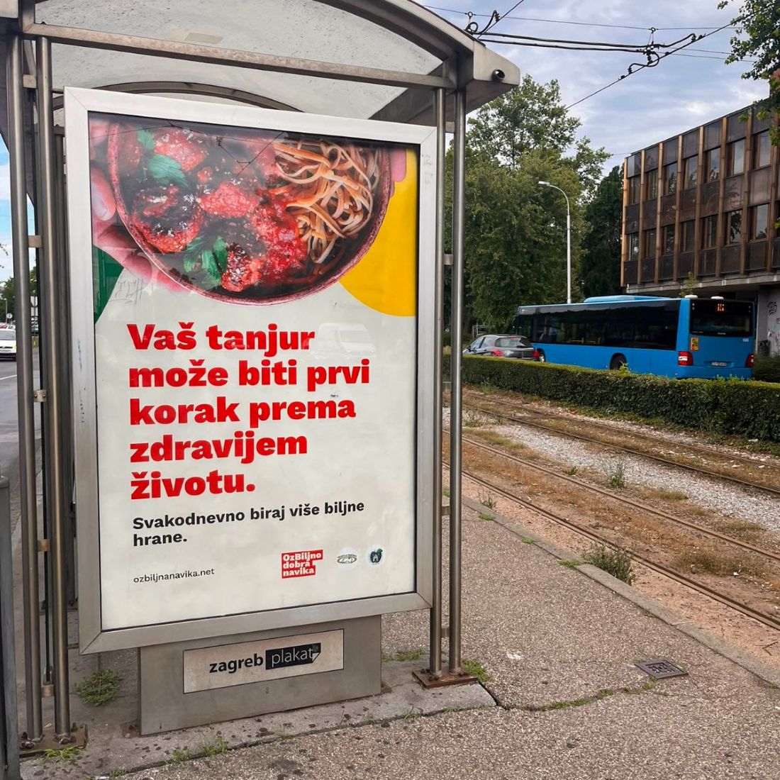 U Zagrebu osvanuli city light plakati koji pozivaju građane da jedu više biljne hrane