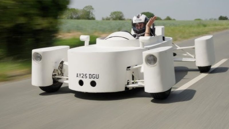 Čovjek u svojoj šupi gradi jeftin sportski automobil legalan za cestovnu vožnju