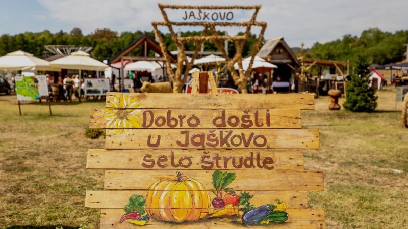 NAJSLAĐI VIKEND U HRVATSKOJ: Štrudlafest u Jaškovu donio sjajnu zabavu, vrhunske okuse i uživanje za cijelu obitelj!